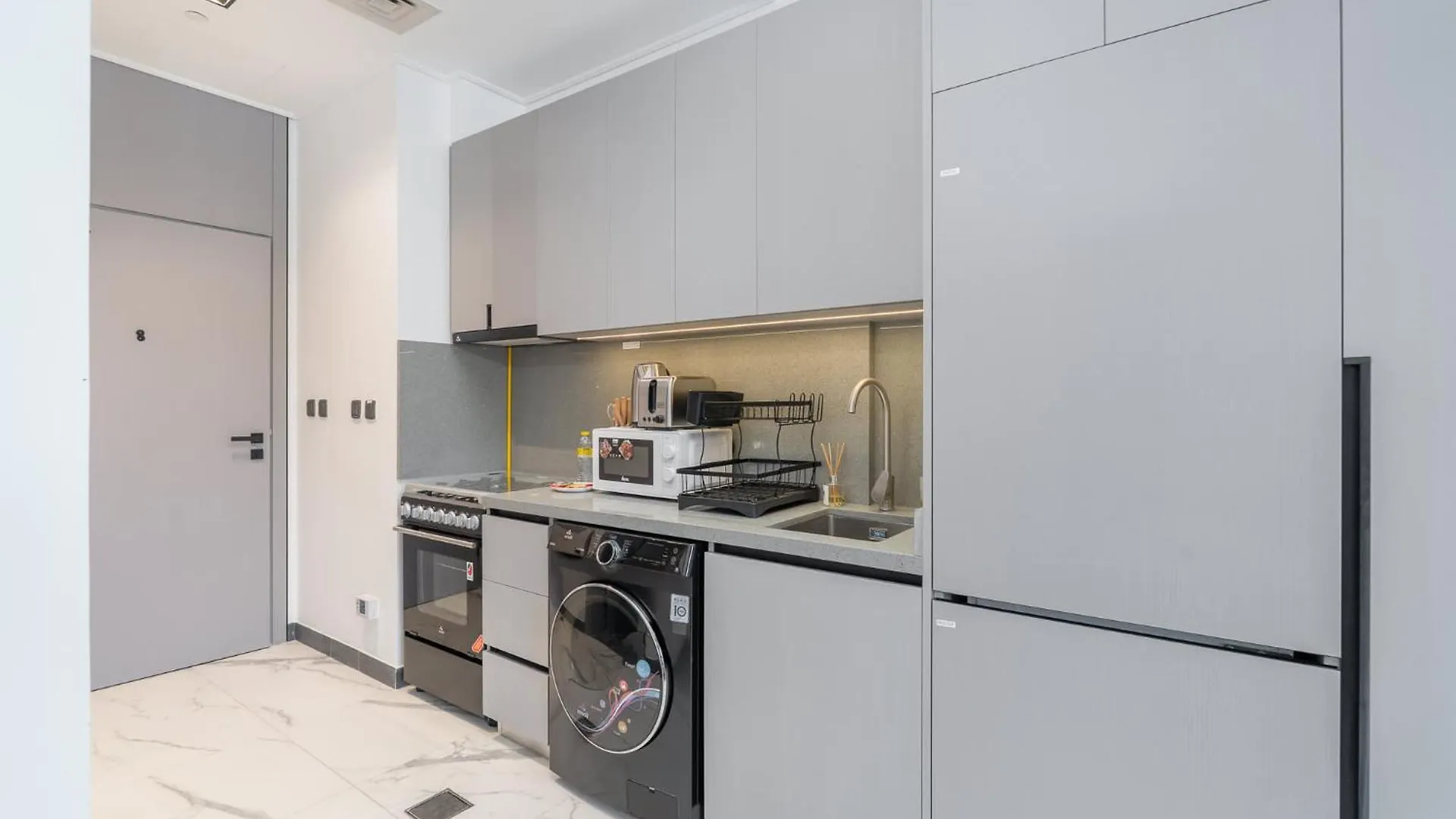 Apartment Modern And Stunning Studio In Mag 910 Mbr City Dubai