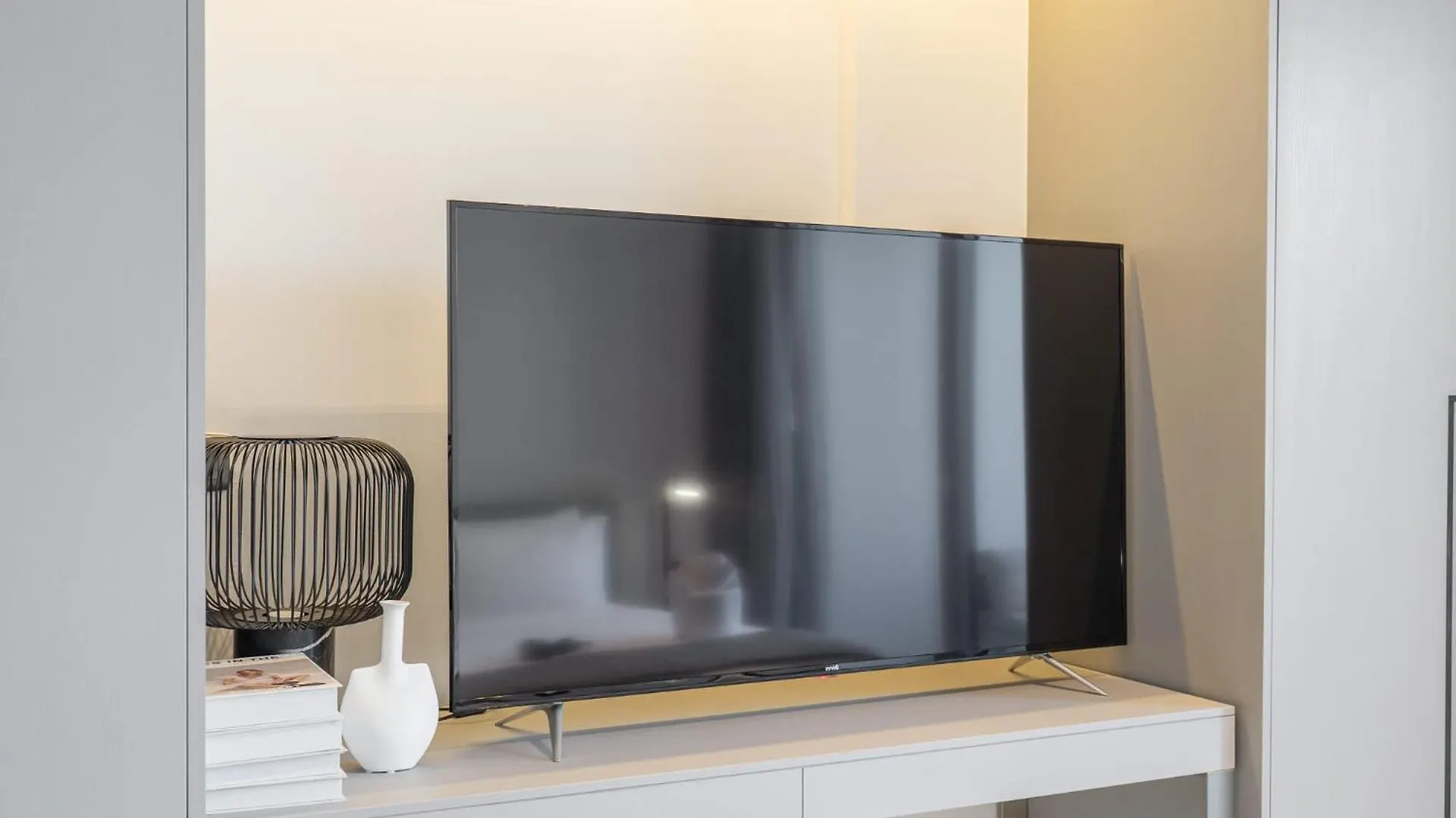 아파트 Modern And Stunning Studio In Mag 910 Mbr City 두바이