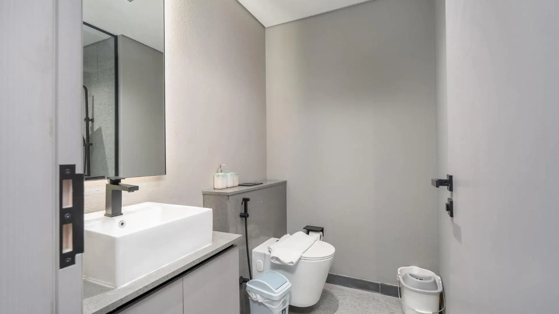 Modern And Stunning Studio In Mag 910 Mbr City 두바이 0*,  아랍에미리트