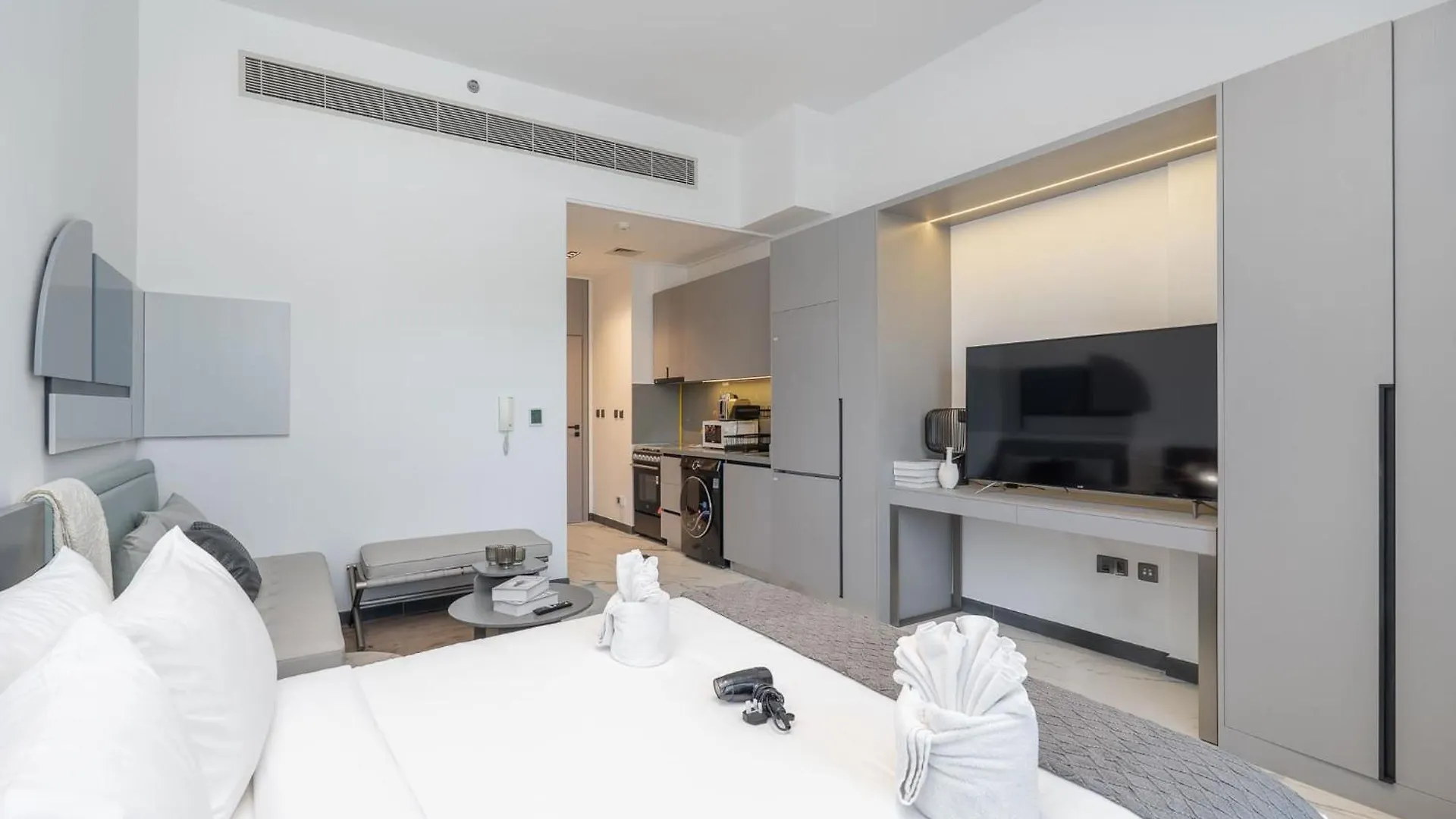 아파트 Modern And Stunning Studio In Mag 910 Mbr City 두바이
